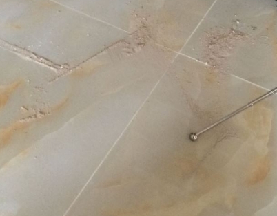 镇赉瓷砖空鼓维修公司分享粘合剂选择不当在瓷砖铺贴过程中可能导致以下问题